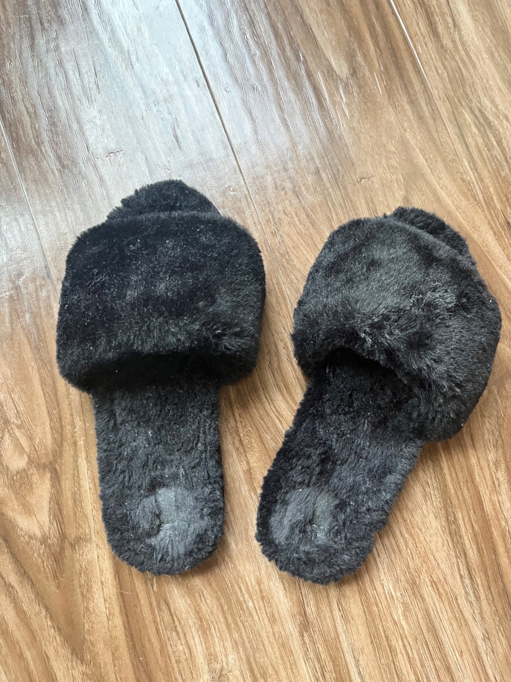 SKIMS Black Faux Fur Slide Slippers